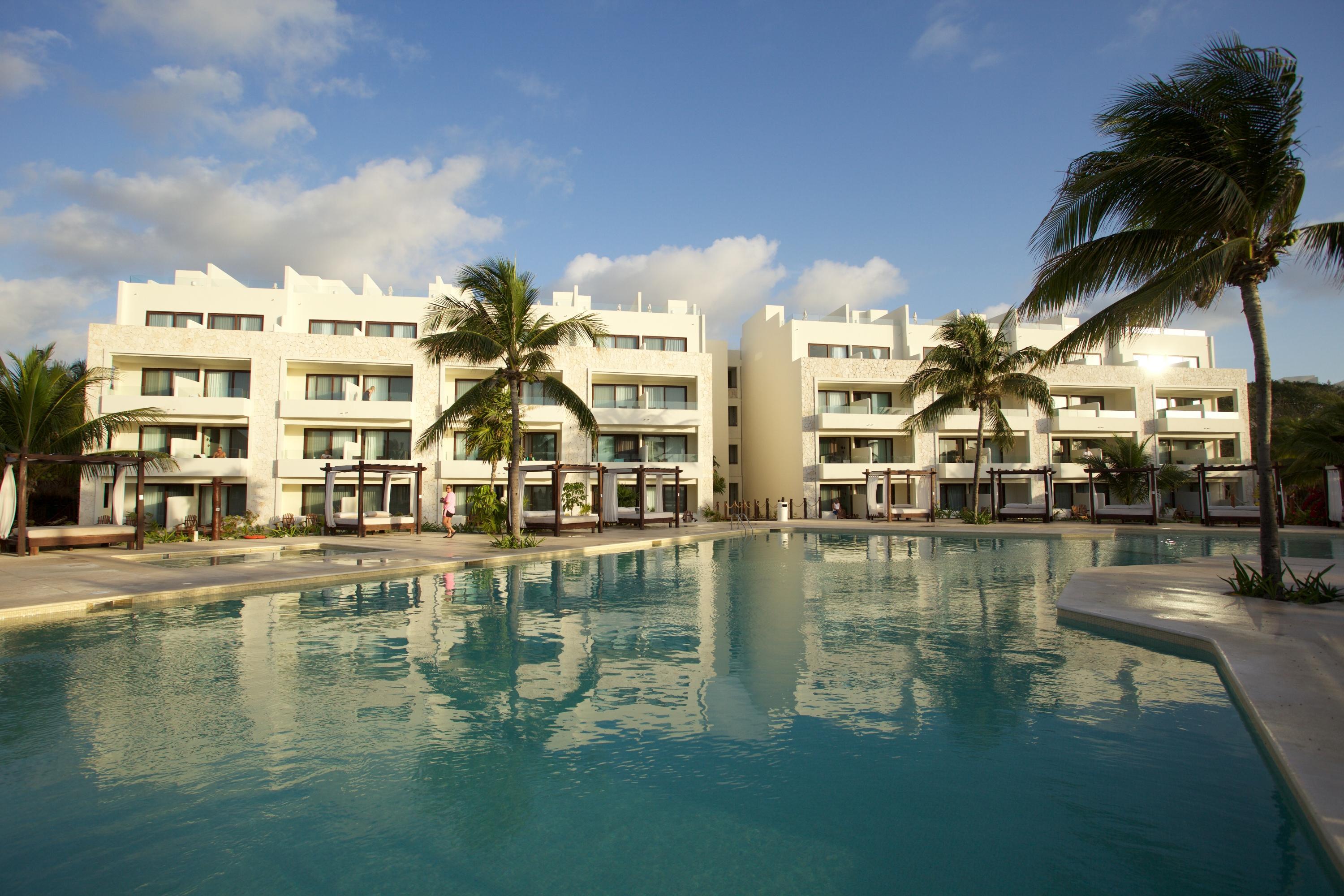 Akumal Bay Beach & Wellness Resort Exterior photo